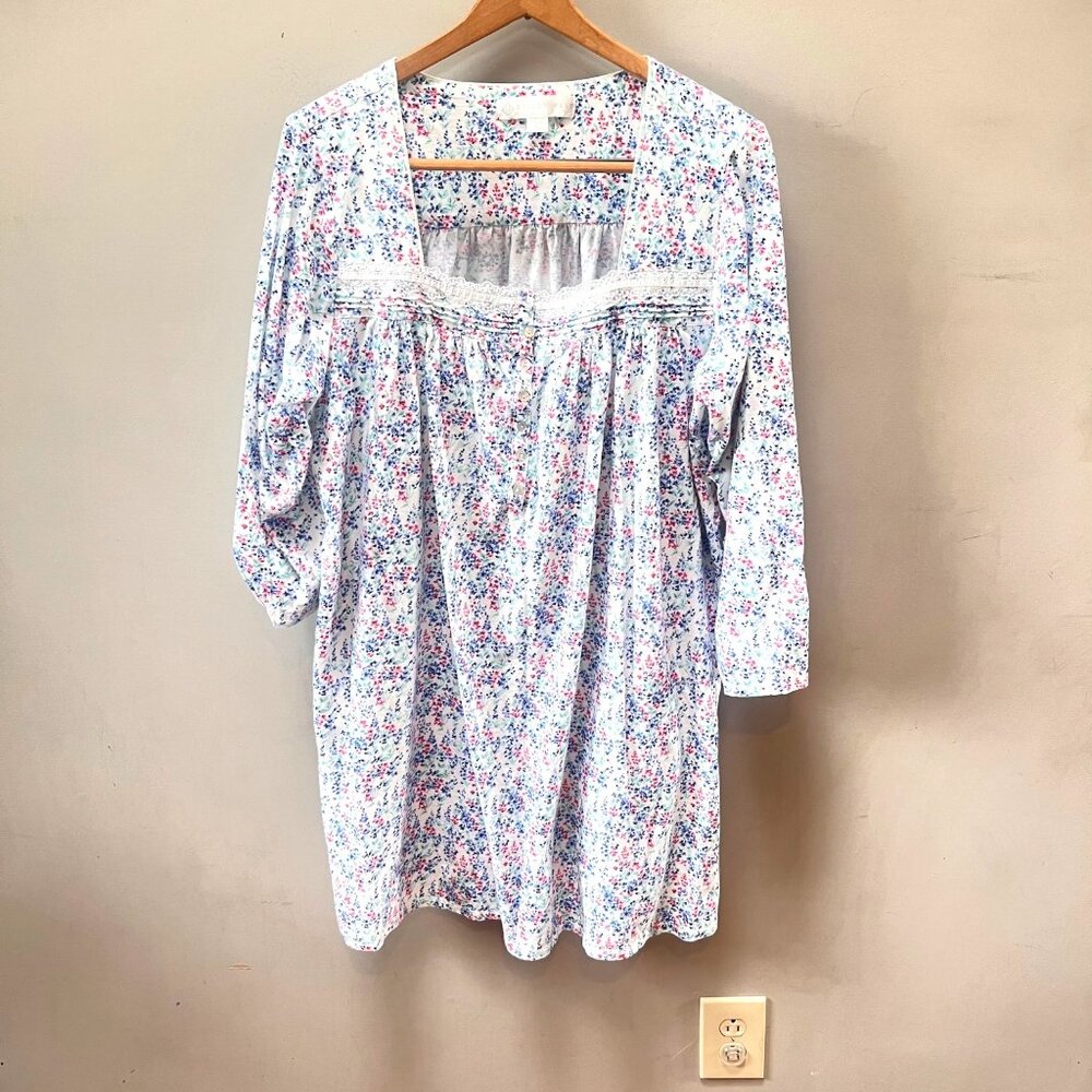 Eileen West Long-Sleeved Short Floral and Lace Detail‎ Nightgown- Sz. XL